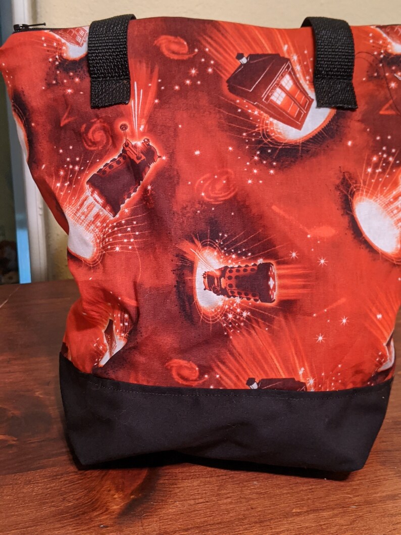 Dr Who Insulated Zip-up Lunch bag Dr Who Insulated Zip-up Lunch bag