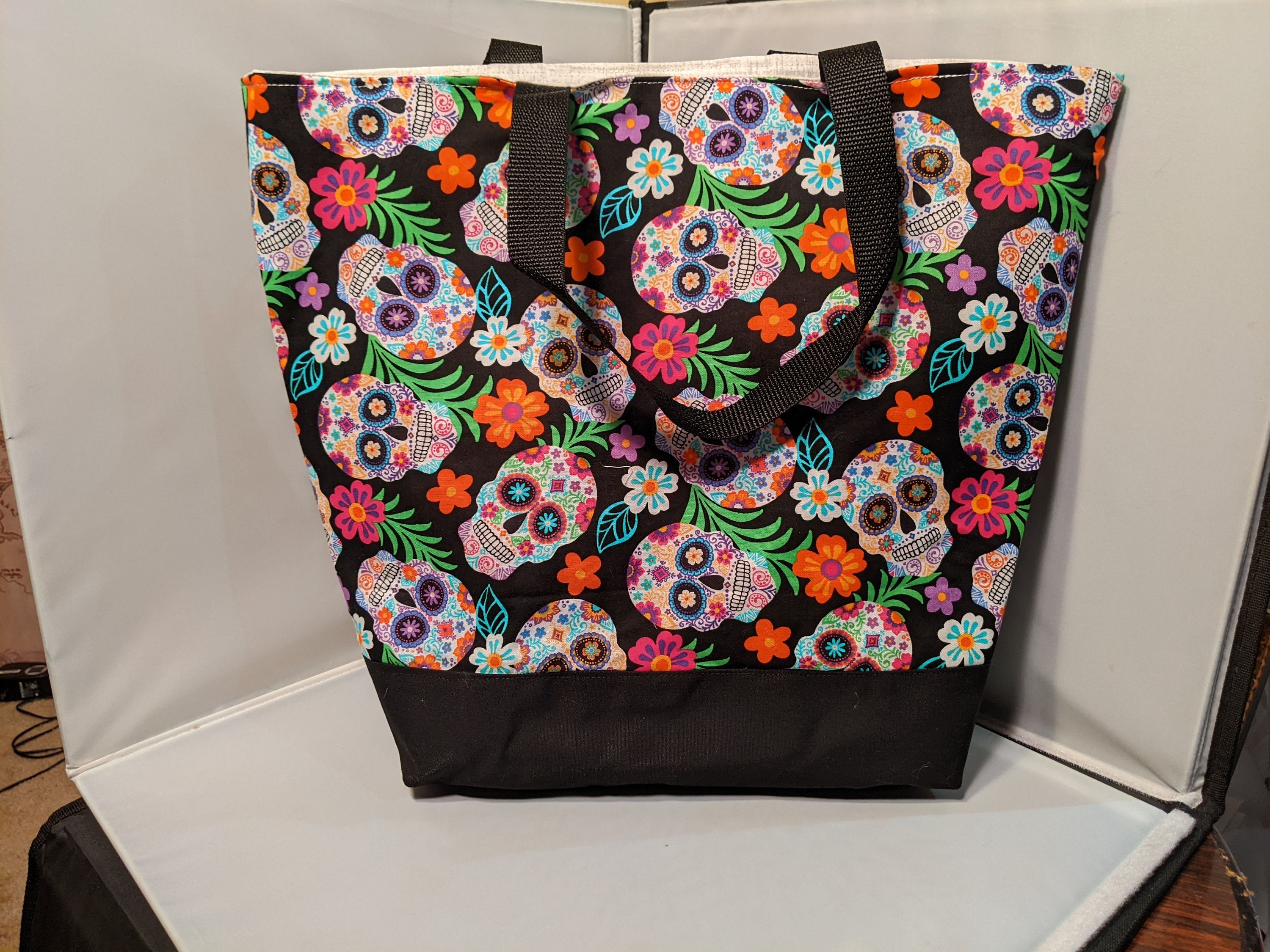 Thirty-One Gifts - Small Utility Tote + cute Icon-It = A+ teacher