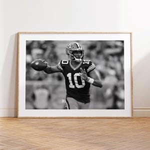 Jordan Love Poster, Green Bay Packers, Fan Print, Black and White Wall Art, Sport Poster, Photograph Prints, American Football Gift