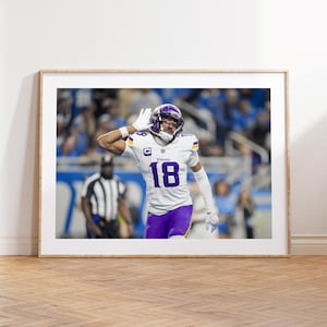 Justin Jefferson Poster, Minnesota Vikings Print, NFL Wide Receiver Print, Football Fan Gift, Sport Decor, Teen Room Decor,Photograph Prints