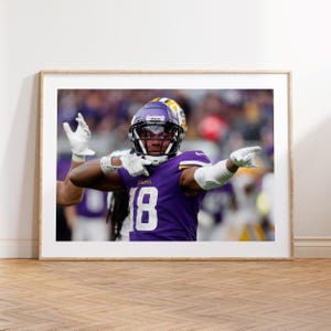 Justin Jefferson Poster, Minnesota Vikings Print, NFL Wide Receiver Print, Football Fan Gift, Sport Decor, Teen Room Decor,Photograph Prints