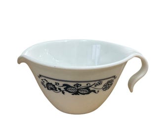 Vtg Corelle Old Town Blue Onion Creamer Hook Handle White Blue Corning Made USA