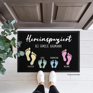 Personalisierte Fußmatte „Fußabdrücke“ mit Wunschtext | Türmatte individuell Familie Hund Katze | Geschenk Einzug Hochzeit | Made in Germany