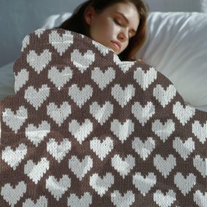 Heart Blanket Pattern: Easy Finger Knit Throw (PDF Pattern)