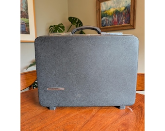 Vintage Starflite Slimline Briefcase Sardis Luggage US Government Attache Black