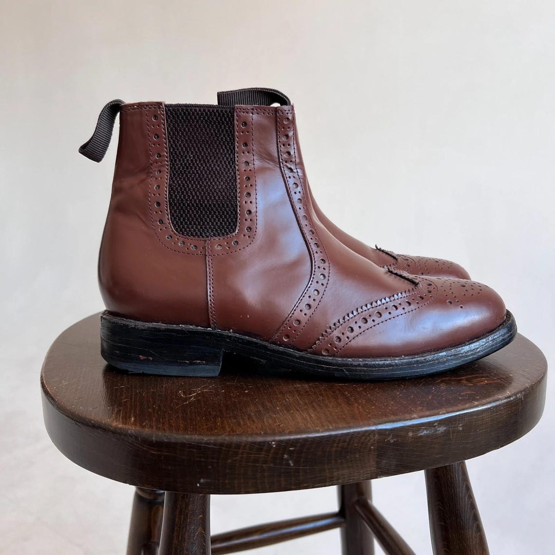 Samuel Windsor Real Leather Chelsea Brogue Boots Size 7.5, foto 1 di 5
