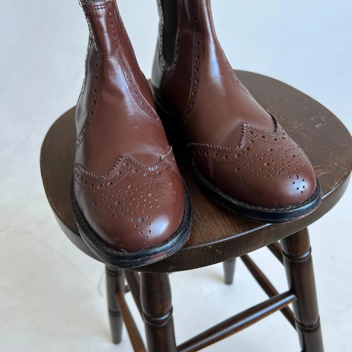 Samuel Windsor Real Leather Chelsea Brogue Boots Size 7.5, foto 4 di 5