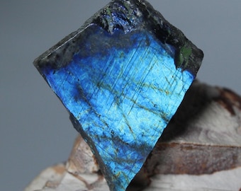 Finse spectrolietcabochonplaat, blauwpaarse edelsteen (26 x 20 mm)