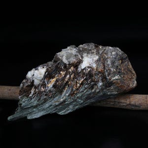 78x33mm Astrophyllite with Aegirine High Quality Rare Astrophyllite Eveslogchorr collectible samples