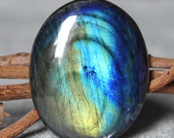 Zeldzame Finse spectrolietcabochon: donkerblauwe edelsteen (27 x 22 mm)