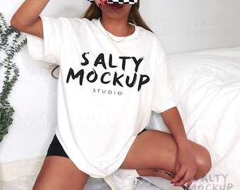 White Gildan® 5000 Mockup Gildan 5000 White Tshirt Mockup 5000 White T-shirt Mockup White Shirt Influencer Mockup Trendy Mockup Retro Mockup