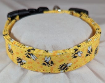 Happy Honey bees and honey comb pet, dog or cat collar.