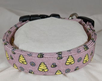 Honey bees and bee hives pet, dog or cat collar.