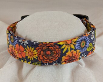 Bright Spring flower pet, cat or dog collar.