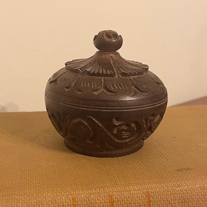 Vintage Hand-Carved Wooden Trinket Box with Lid Eclectic Home Decor Bookshelf Decor Birthday Gift Idea Unique Gift Idea