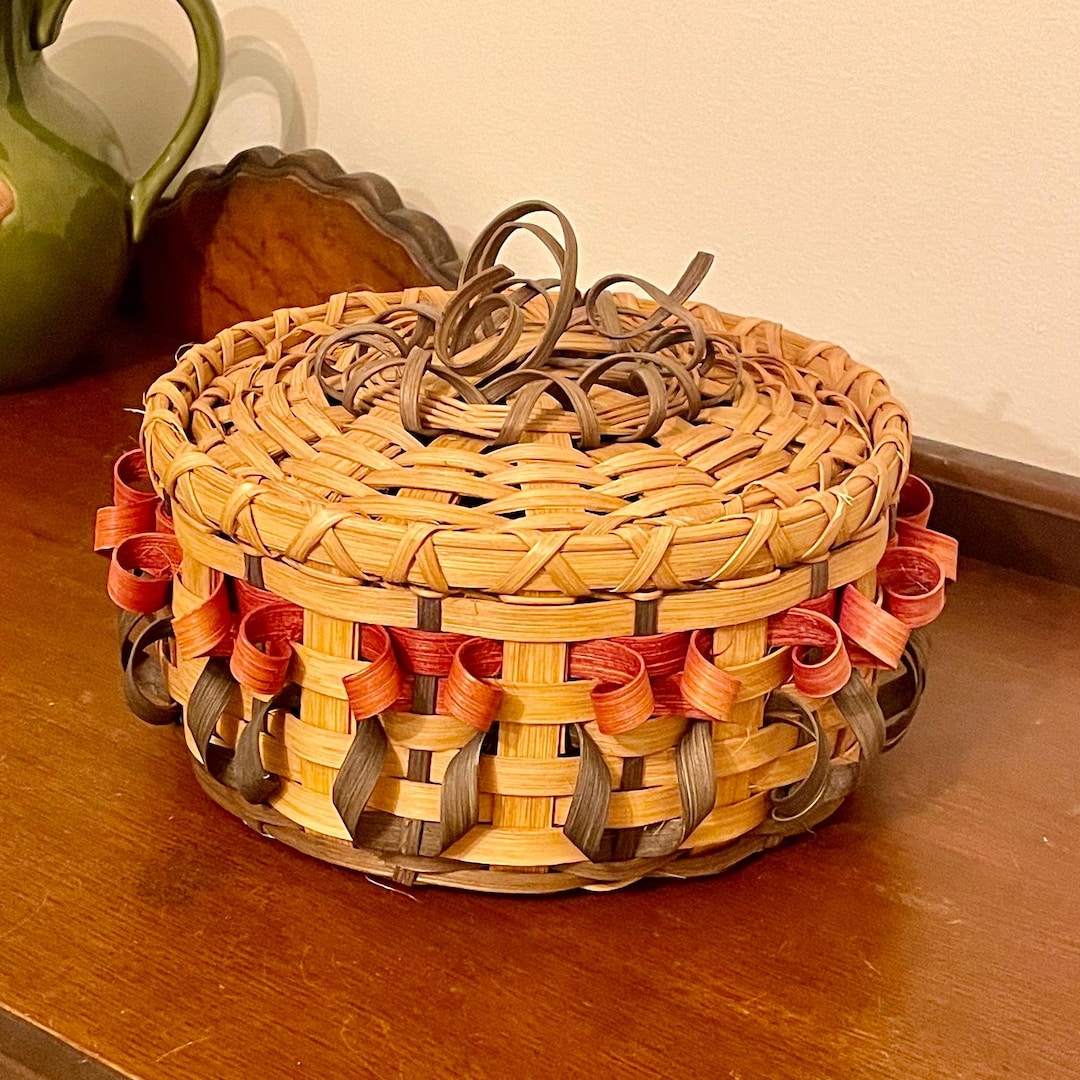Vintage 1990s Handmade Tulip Reed Basket With Lid - Etsy
