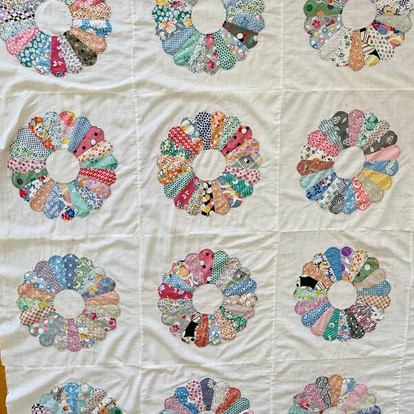 Pretty Handmade Vintage Dresden Plate Quilt TOP ~ Flour Sack Fabrics ~ 67x84”