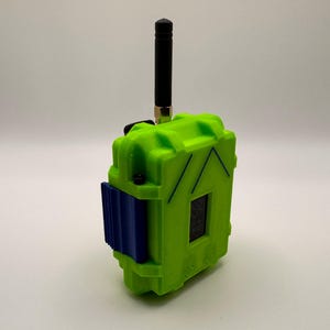 3D Printed Meshtastic Heltec V3 Case with Belt Clip – Portable Node Enclosure, Custom Colors