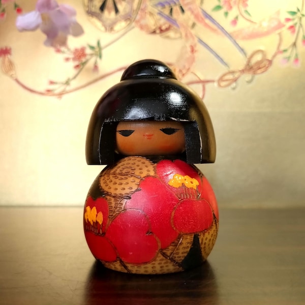 Vintage Kokeshi Doll: Handcrafted Japanese Wooden Collectible with Red Floral Kimono
