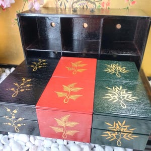 Zestaw pudełek bento Jubako w stylu vintage Echizen, motyw Shochikubai, era Showa, lata 50. XX wieku