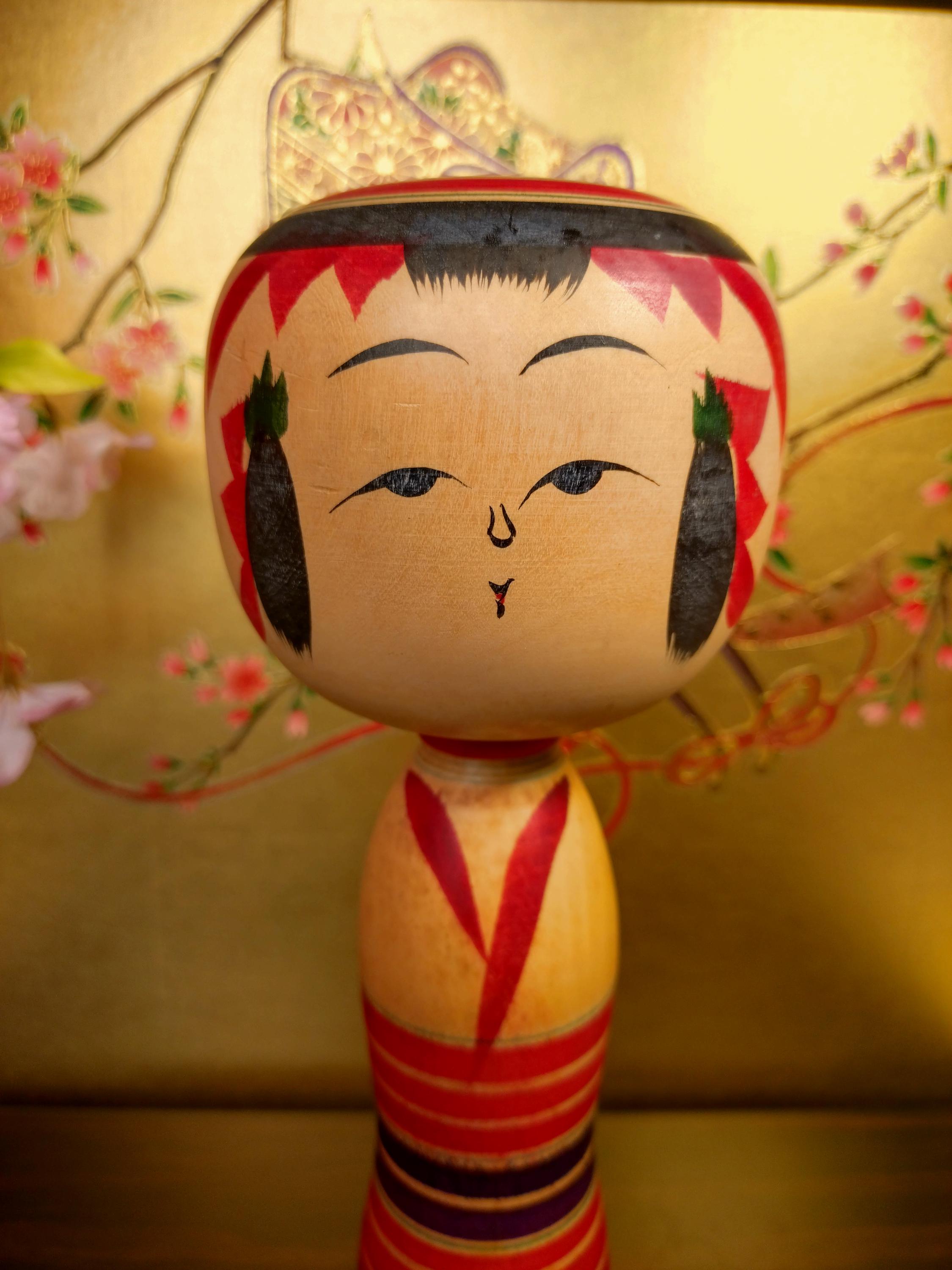 石川篤次郎作のヴィンテージこけし人形：サイン入りの日本の民芸品