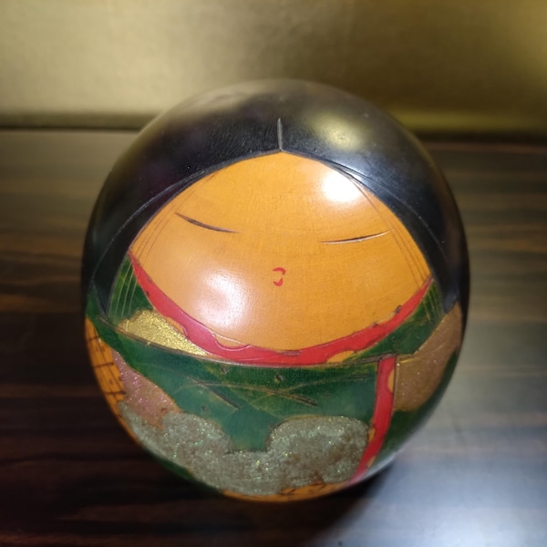 Vintage Japanese Kokeshi Doll: Hand-Painted Wooden Collectible