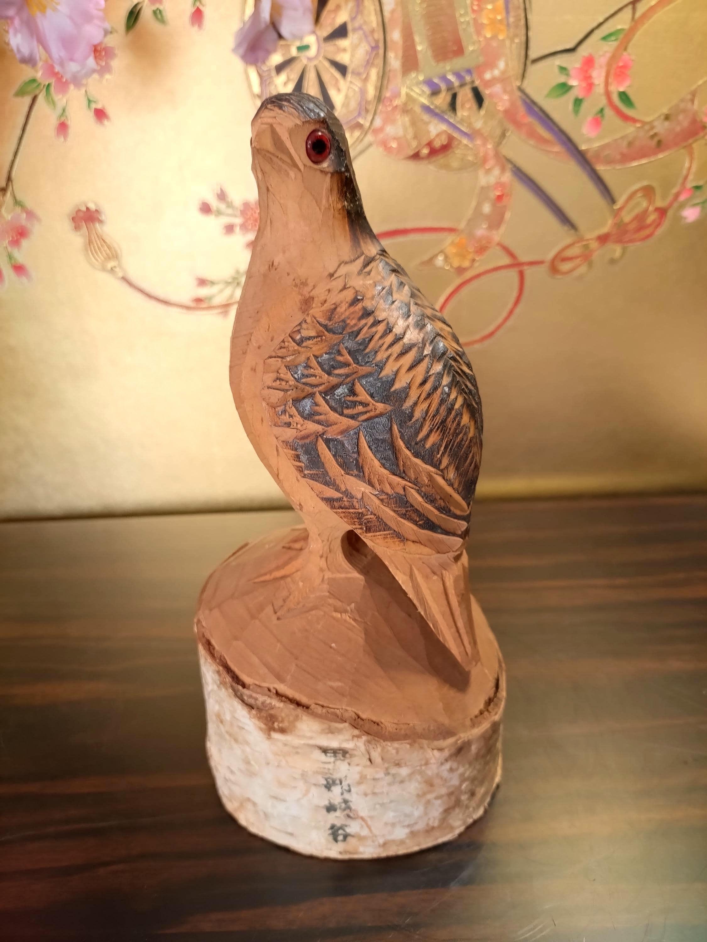 ヴィンテージの手彫り木製ライチョウの彫刻｜日本の民芸品鳥の置物
