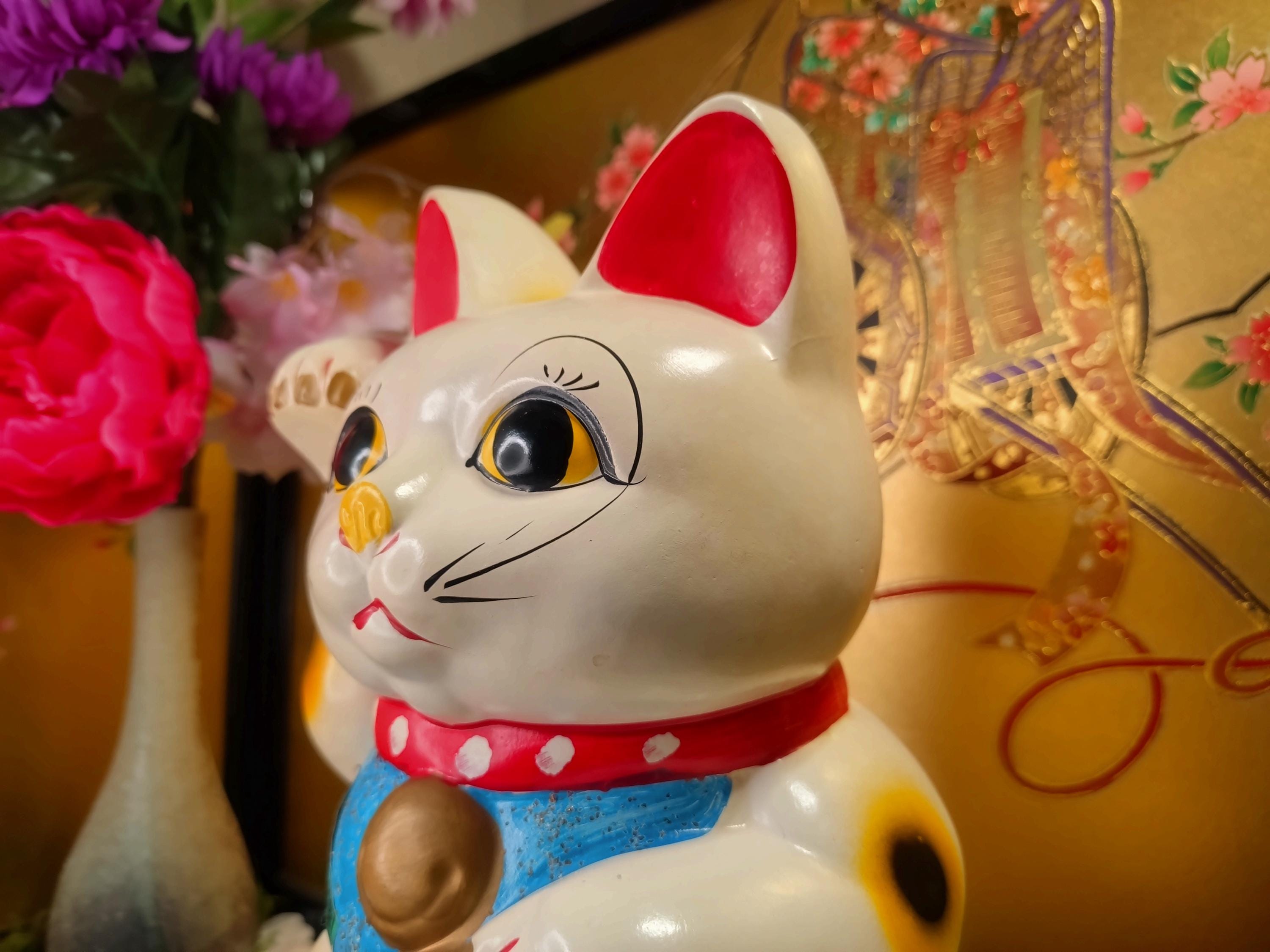 ヴィンテージの招き猫貯金箱 – 幸運の猫の置物、1970年代 - Etsy 日本
