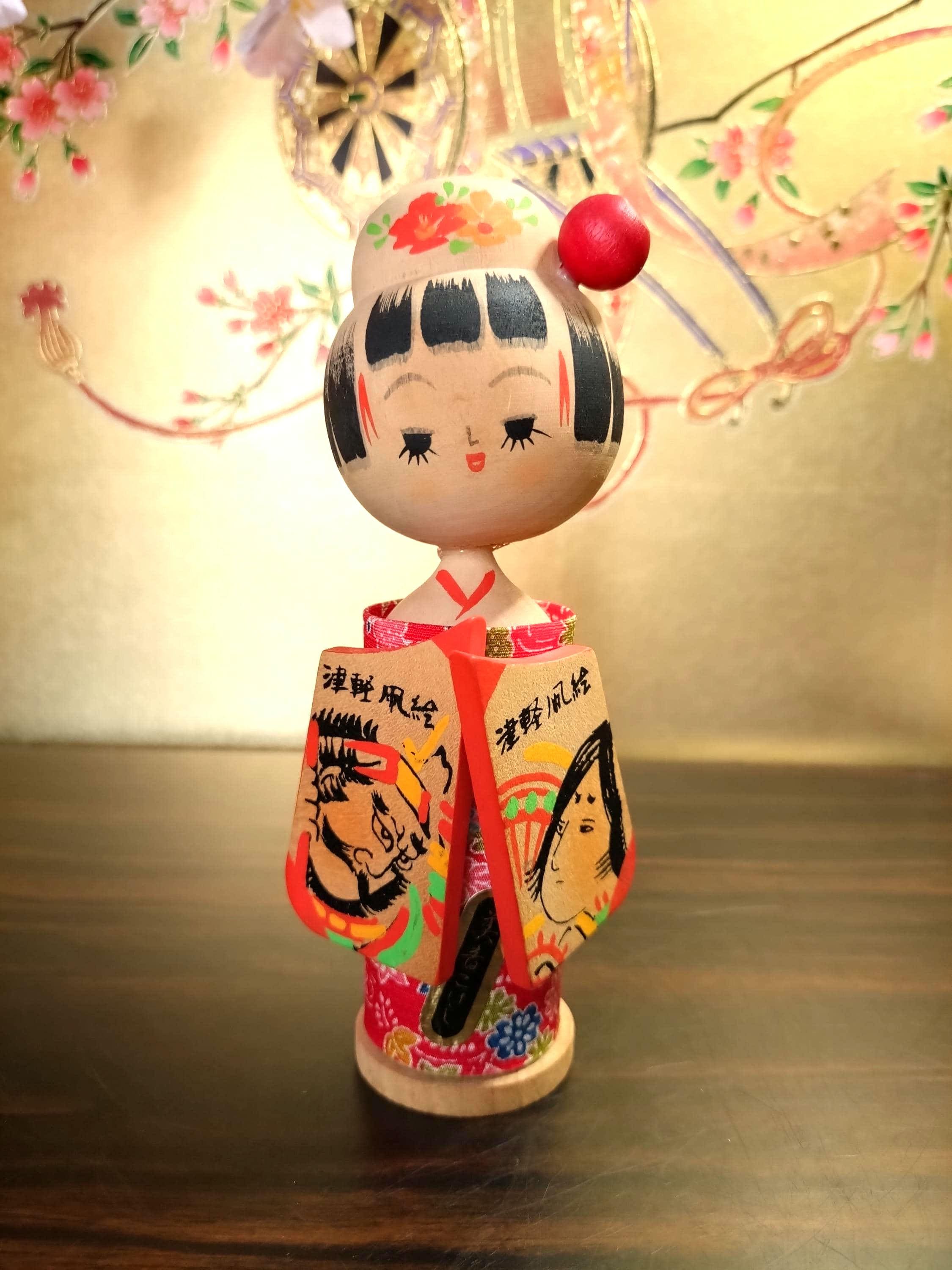 ヴィンテージこけし人形：ねぶた凧アート、音の出るガラガラ、日本の