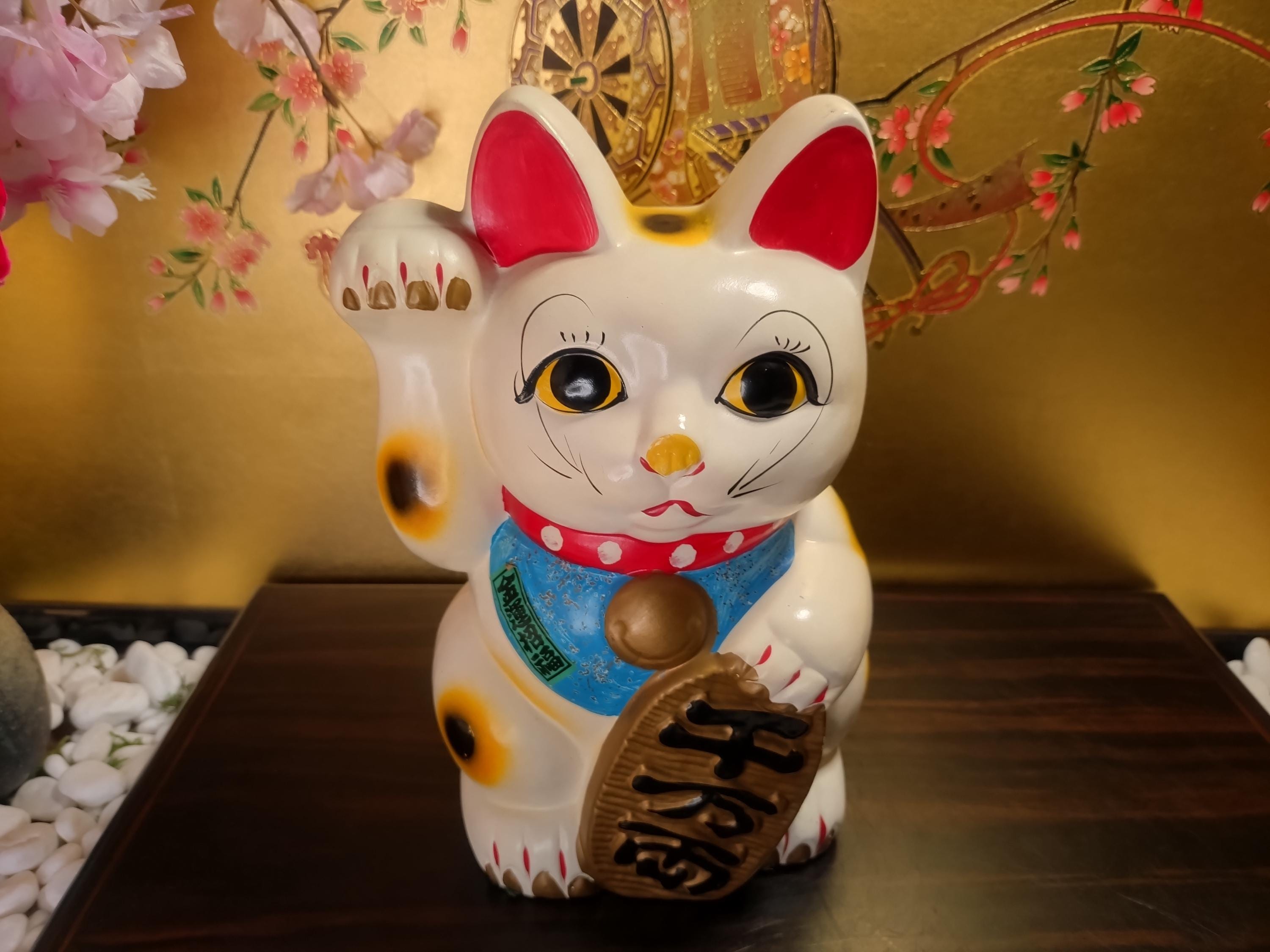 ヴィンテージの招き猫貯金箱 – 幸運の猫の置物、1970年代 - Etsy 日本