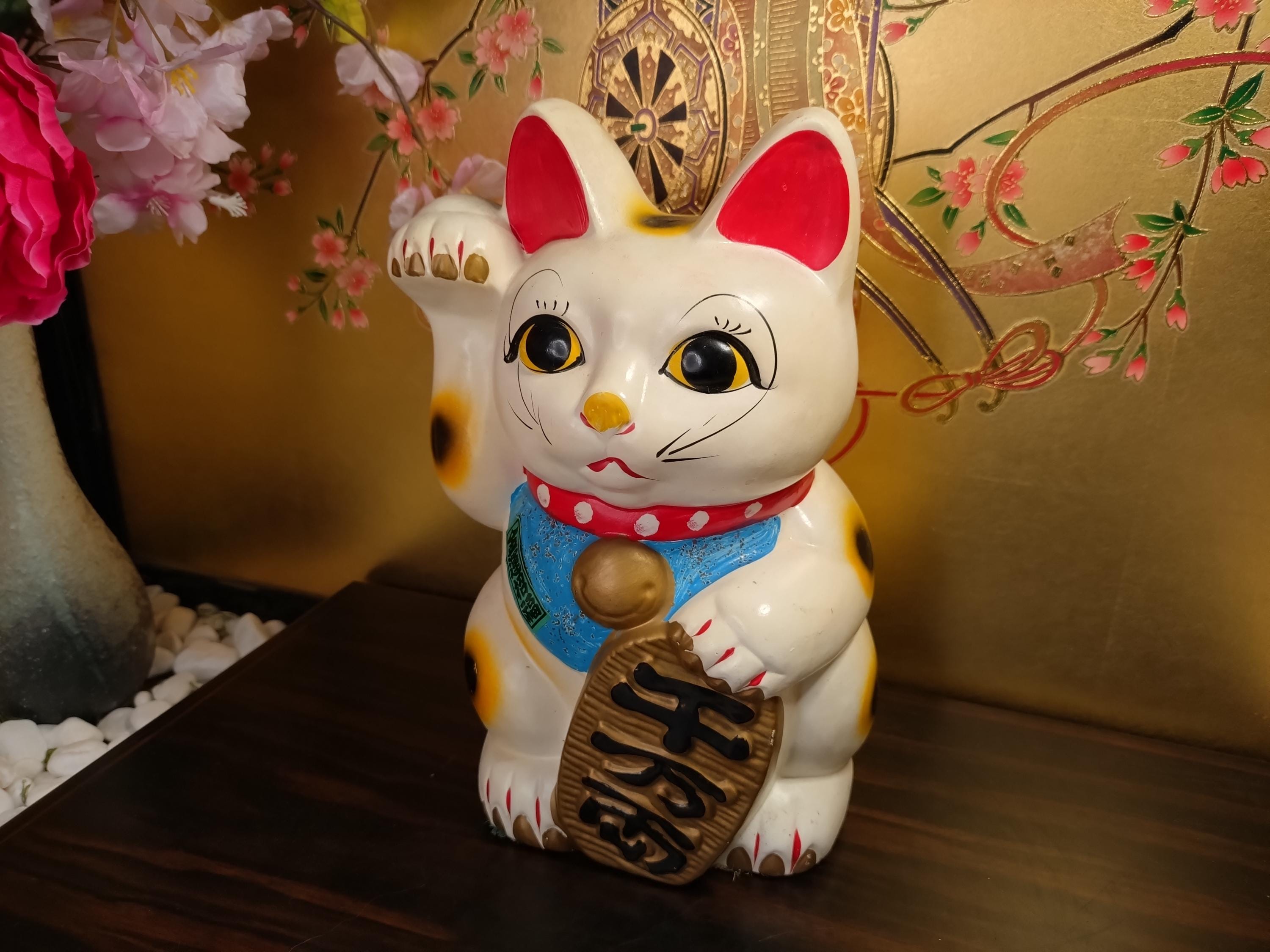 Vintage Japanese Maneki Neko Coin Bank – Lucky Cat Figurine, 1970s