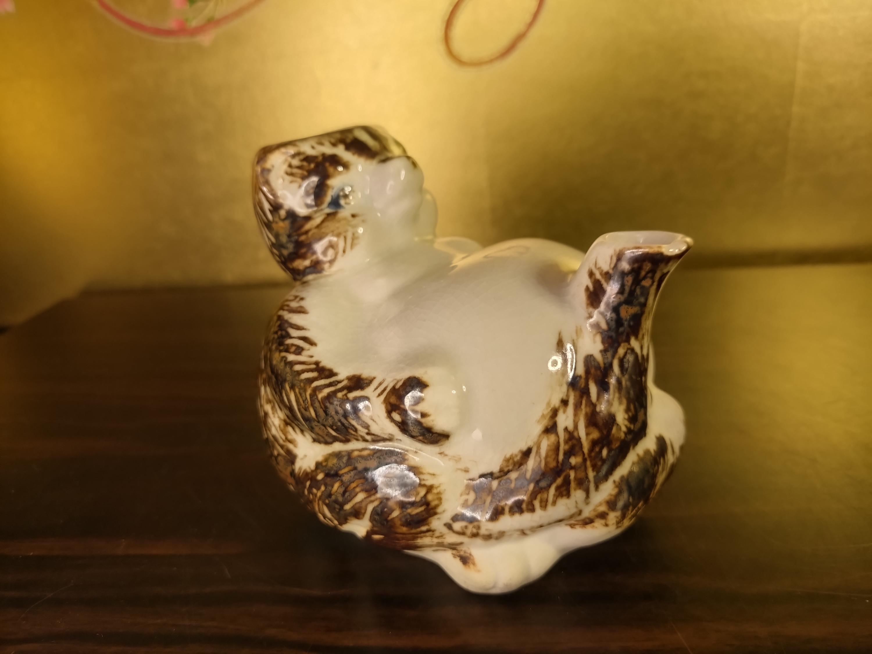 Vintage 1940s Japanese Tanuki Sake Bottle, Folk Art Vase Pen