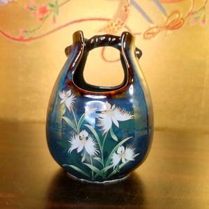 Vintage japansk Teoke-vas: Blå keramik Egret Orchid Ikebana-dekor