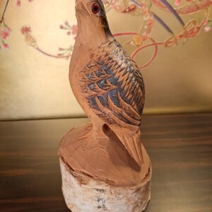 雷鳥　一刀彫 手彫りのヴィンテージライチョウの彫刻 |一刀彫の木製鳥の置物 |レアな