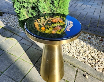 Handgjort soffbord i epoxiharts: Tropiska torkade blommor, mässingsbas (40 cm)