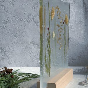 Handgjord lampa med epoxiharts för torkade örter: Botanisk LED-nattlampa bild 7