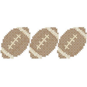 Könnte beinhalten: Drei braune Footballs in einer horizontalen Reihe, jeder mit einem Kreuzstichmuster. Die Footballs sind in einer braunen gitterartigen Textur dargestellt, mit cremefarbenen Schnürsenkeln und Streifen an beiden Enden, was ein sich wiederholendes Motiv ergibt.