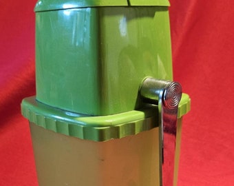Swing-a-way Vintage Manual Ice Crusher, White Good Cond. - Etsy