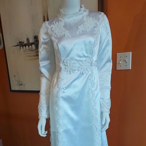Vintage 1980s Contessa White Satin And Lace Wedding Dress With Detachable Train Back Bow Party Time Fashions ltd Size 9