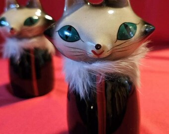 Vintage MCM Kitsch Cat Salt and Pepper Shakers, Anthropomorphic Japan
