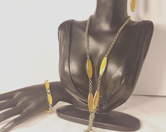 Vintage MONET Gold Tone Jewelry Set, 1970s Necklace, Bracelet, Earrings, USA