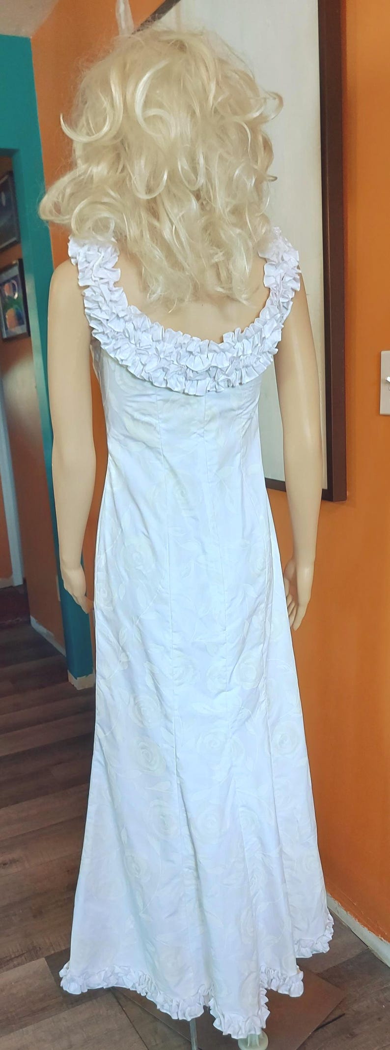 Subtle Ruffle Vintage Princess Kaiulani Hawaiian Floral Dress, Ruffled Sleeveless ...