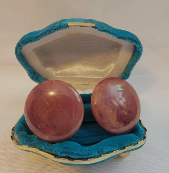 Authentic (tested) Bakelite Screw-back Earrings, … - image 3