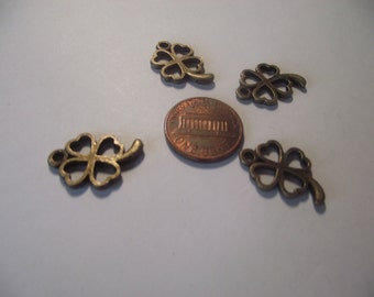 Four Leaf Clover Pendant 4 piece set Bronze/Brass/Gold Component Destash