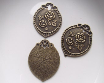 Bronze floral pendant Components 3 piece set Bronze/Brass/Gold Component Destash