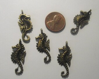 Hippocampe pendentif 5 pièces set Bronze/laiton/or composant Destash