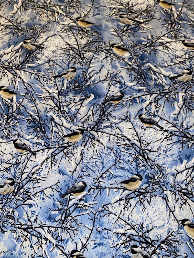 Winter birds, tree and birds, Timeless Treasures birds on snowy branches, Winter CHICKADEES, BIRD-C7850 BLUE, winter snow birds, Bild 5