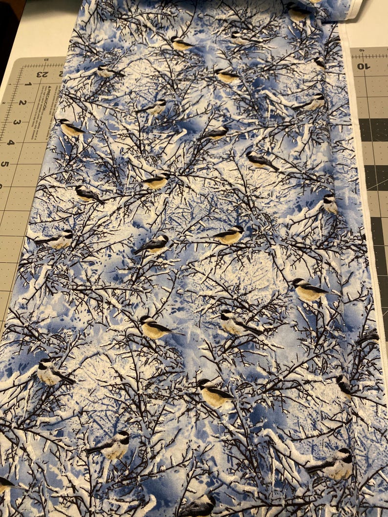 Winter birds, tree and birds, Timeless Treasures birds on snowy branches, Winter CHICKADEES, BIRD-C7850 BLUE, winter snow birds, Bild 8