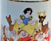 Disney Memorabilia - Snow White and the Seven Dwarfs 1970 39 s EPCOT DISNEY WORLD Mug - Gilt Edge
