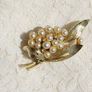 CORO Pearl, Rhinestone, & Gold Flower Stem Brooch  1950s - 1960s